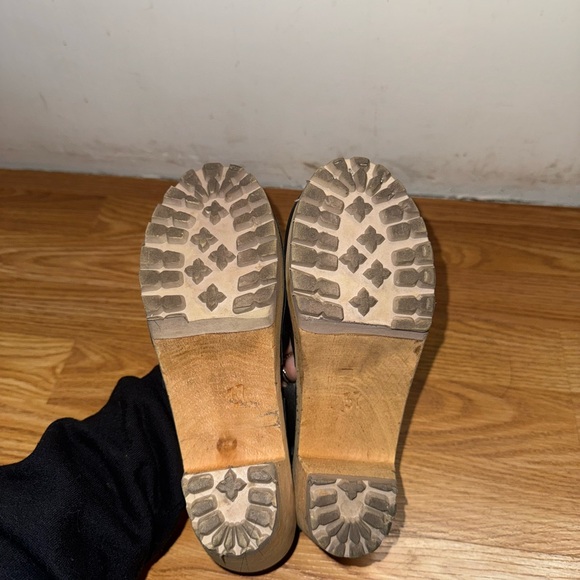 Black Leather Clogs with Buckle - Picture 4 of 5